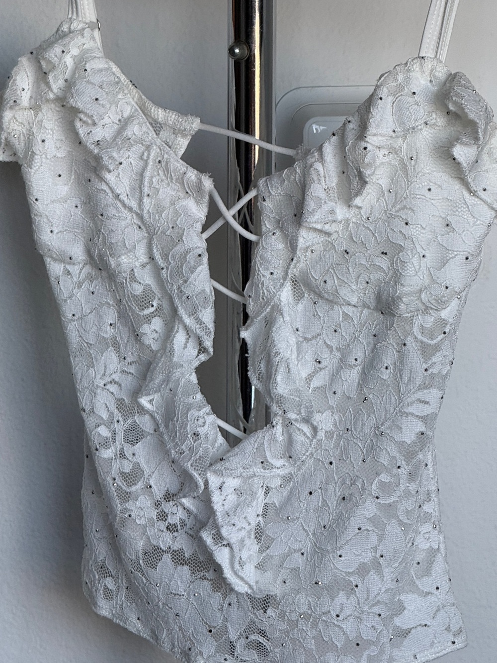 White Lace Ruffle Front Cami Top - Picture 3 of 5